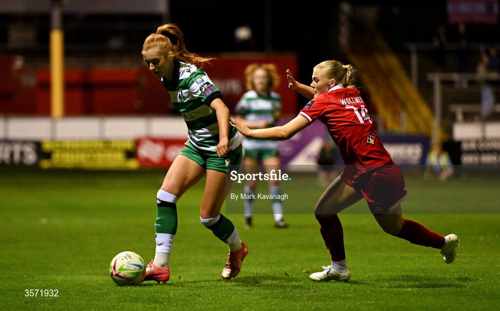 19 September 2026; Katie O'Reilly of Shamrock Rovers in action against Maeve Wollmer of Shelbourne during the SSE Airtricity Women's Premier Division match between Shelbourne and Shamrock Rovers at Tolka Park in Drumcondra, Dublin. Photo by Mark Kavanagh/Sportsfile