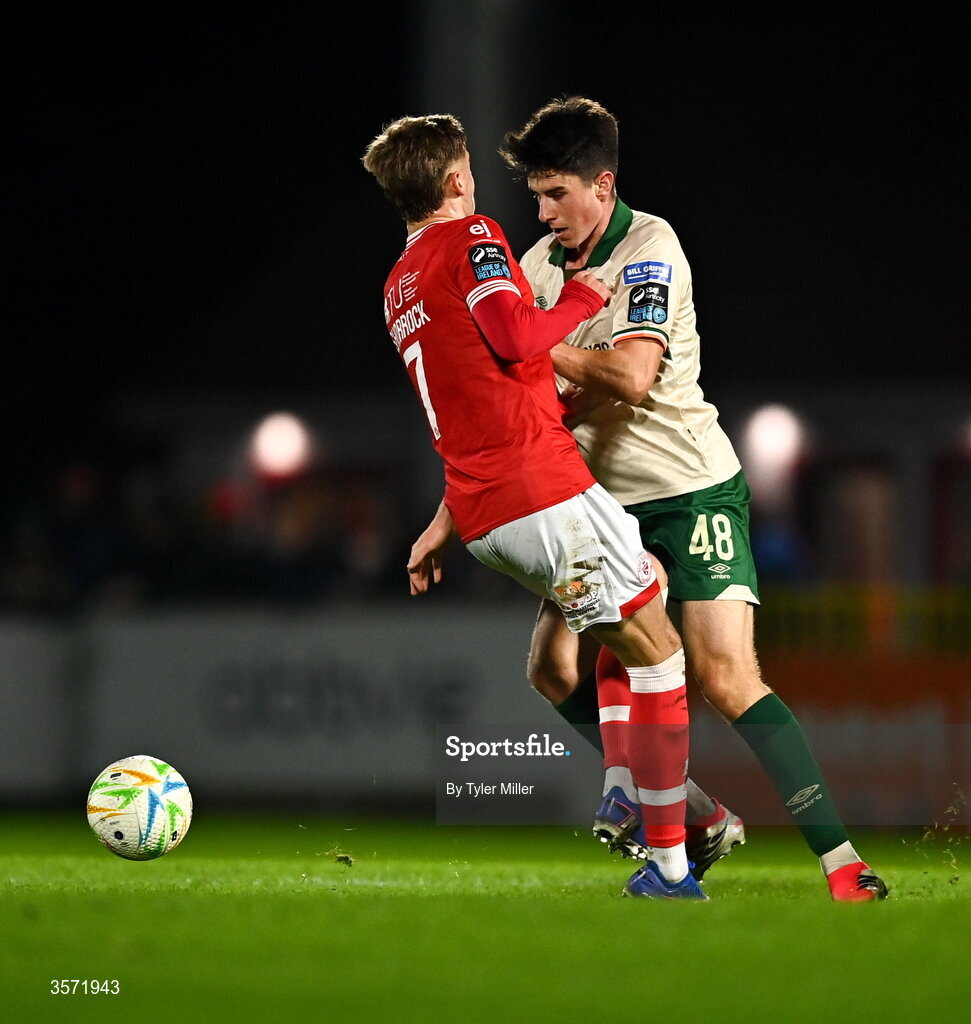 19 September 2026; Ryan Sheridan of St Patrick's Athletic in action against Jack Shorrock of Sligo Rovers during the SSE Airtricity Men’s Premier Division match between Sligo Rovers and St Patrick's Athletic at The Showgrounds in Sligo. Photo by Tyler Miller/Sportsfile
