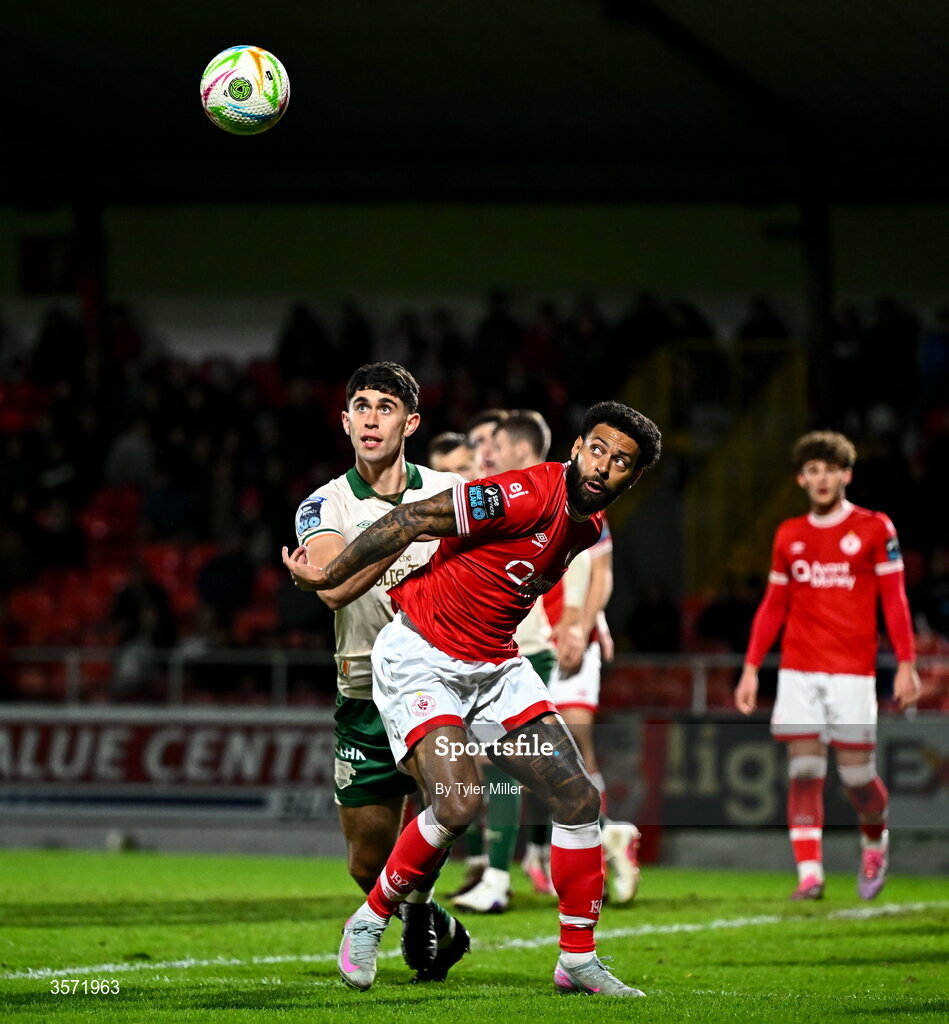 19 September 2026; Kaiyne Woolery of Sligo Rovers in action against Sean McHale of St Patrick's Athletic during the SSE Airtricity Men’s Premier Division match between Sligo Rovers and St Patrick's Athletic at The Showgrounds in Sligo. Photo by Tyler Miller/Sportsfile