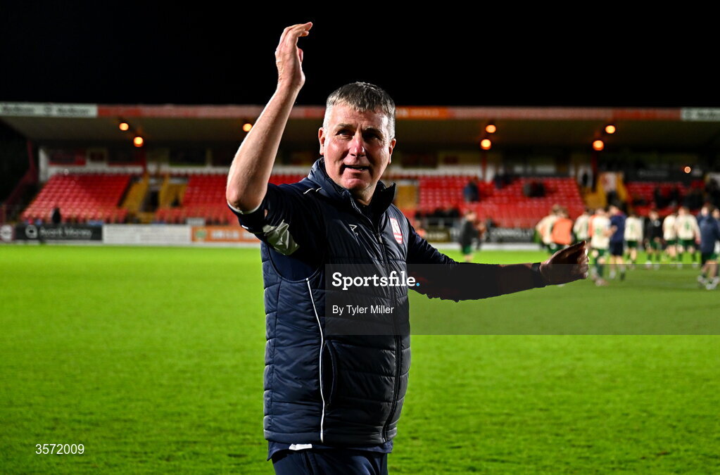 19 September 2026; St Patrick's Athletic manager Stephen Kenny celebrates after the SSE Airtricity Men’s Premier Division match between Sligo Rovers and St Patrick's Athletic at The Showgrounds in Sligo. Photo by Tyler Miller/Sportsfile