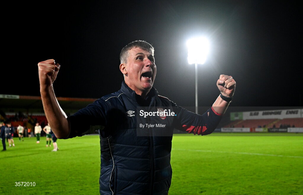 19 September 2026; St Patrick's Athletic manager Stephen Kenny celebrates after the SSE Airtricity Men’s Premier Division match between Sligo Rovers and St Patrick's Athletic at The Showgrounds in Sligo. Photo by Tyler Miller/Sportsfile