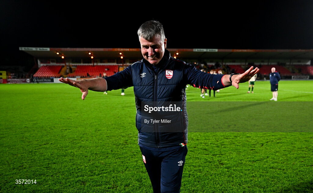 19 September 2026; St Patrick's Athletic manager Stephen Kenny celebrates after the SSE Airtricity Men’s Premier Division match between Sligo Rovers and St Patrick's Athletic at The Showgrounds in Sligo. Photo by Tyler Miller/Sportsfile