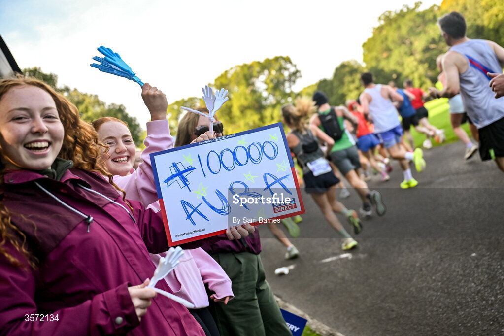 20 September 2026; Spectators pictured during the 2026 Irish Life Dublin Half Marathon, which took place on Sunday 20th September in Phoenix Park, marking the final event of the 2026 Irish Life Dublin Race Series. Photo by Sam Barnes/Sportsfile