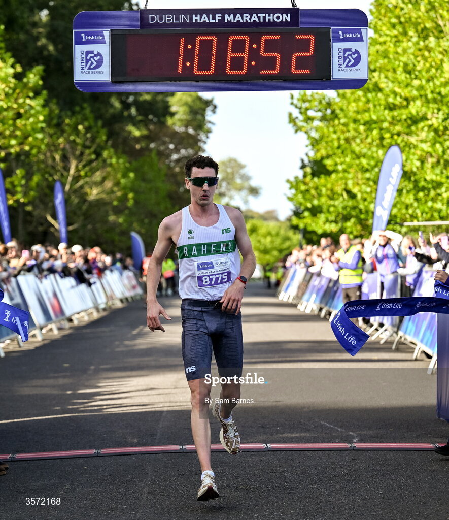 20 September 2026; James Hyland of Raheny Shamrocks crosses the line to win the 2026 Irish Life Dublin Half Marathon, which took place on Sunday 20th September in Phoenix Park, marking the final event of the 2026 Irish Life Dublin Race Series. Photo by Sam Barnes/Sportsfile