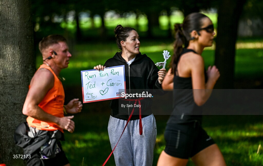 20 September 2026; A spectator encourages runners during the 2026 Irish Life Dublin Half Marathon, which took place on Sunday 20th September in Phoenix Park, marking the final event of the 2026 Irish Life Dublin Race Series. Photo by Seb Daly/Sportsfile