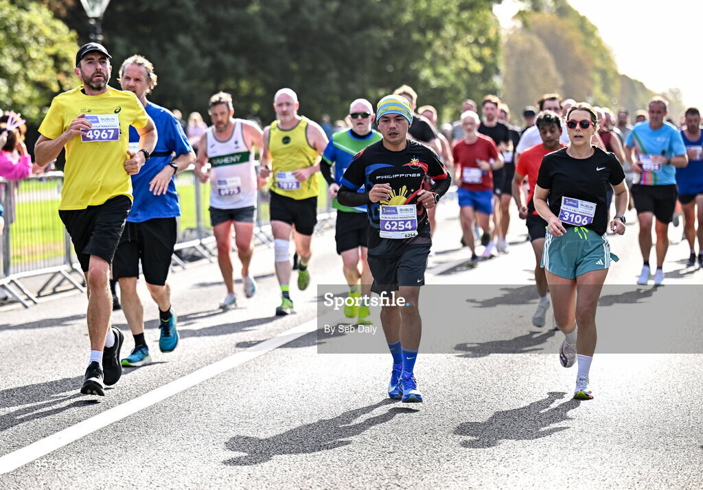 20 September 2026; Runners on Chesterfield Avenue during the 2026 Irish Life Dublin Half Marathon, which took place on Sunday 20th September in Phoenix Park, marking the final event of the 2026 Irish Life Dublin Race Series. Photo by Seb Daly/Sportsfile