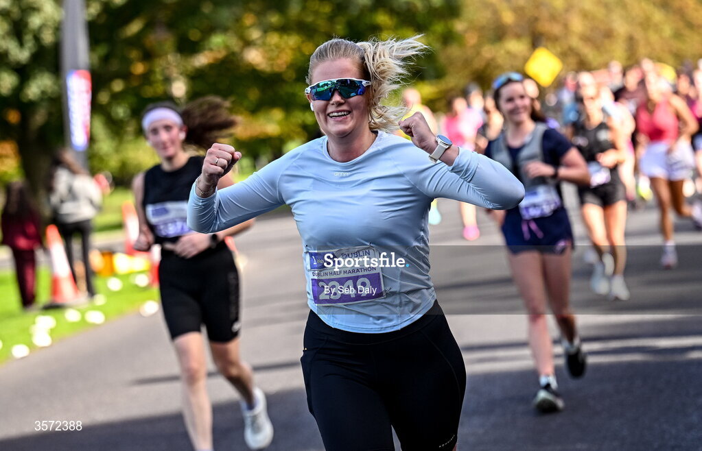 20 September 2026; Karina Mellingen Vik from Norway pictured during the 2026 Irish Life Dublin Half Marathon, which took place on Sunday 20th September in Phoenix Park, marking the final event of the 2026 Irish Life Dublin Race Series. Photo by Seb Daly/Sportsfile