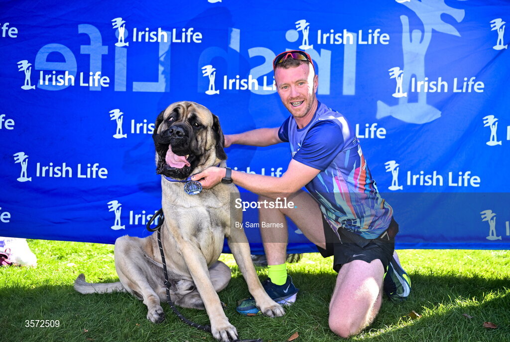 20 September 2026; Ciaran Creighton from Dublin celebrates with his dog Elvis after the 2026 Irish Life Dublin Half Marathon, which took place on Sunday 20th September in Phoenix Park, marking the final event of the 2026 Irish Life Dublin Race Series. Photo by Sam Barnes/Sportsfile
