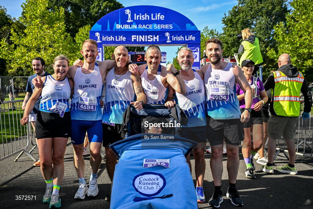 20 September 2026; Team Luke after the 2026 Irish Life Dublin Half Marathon, which took place on Sunday 20th September in Phoenix Park, marking the final event of the 2026 Irish Life Dublin Race Series. Photo by Sam Barnes/Sportsfile