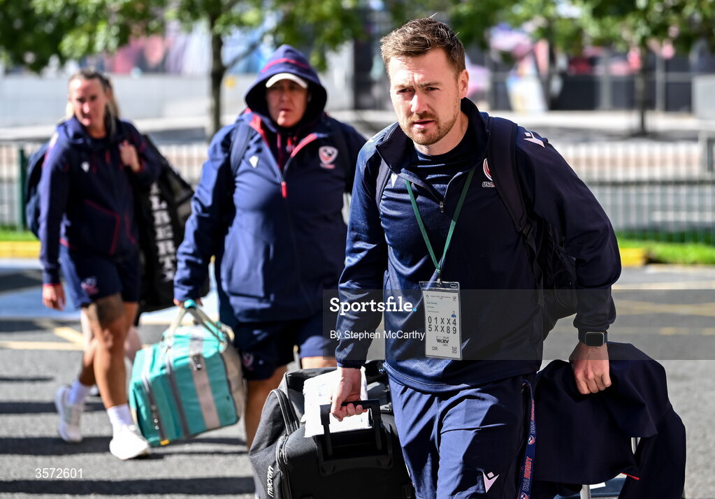 20 September 2026; USA head coach Jack Hanratty arrives for the WXV Global Series match between Ireland and USA at Tallaght Stadium in Dublin. Photo by Stephen McCarthy/Sportsfile
