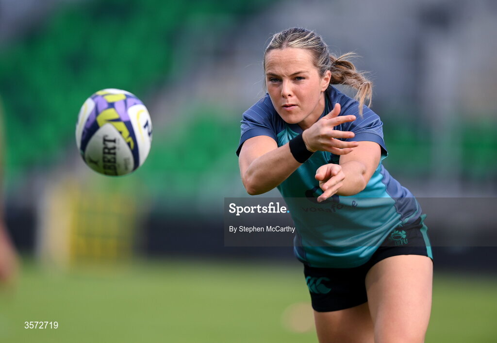 20 September 2026; Aoibheann Reilly of Ireland warms up before the WXV Global Series match between Ireland and USA at Tallaght Stadium in Dublin. Photo by Stephen McCarthy/Sportsfile