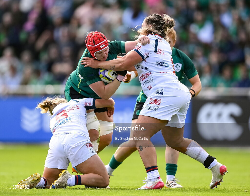 20 September 2026; Aoife Wafer of Ireland in action against Freda Tafuna, left, and Hope Rogers of USA during the WXV Global Series match between Ireland and USA at Tallaght Stadium in Dublin. Photo by Stephen McCarthy/Sportsfile