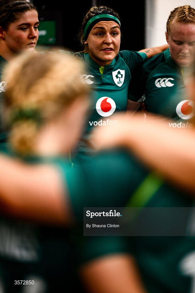 20 September 2026; Ireland captain Erin King, centre, speaks to team-mates in the dressing-room in the final moments before the kick-off of the WXV Global Series match between Ireland and USA at Tallaght Stadium in Dublin. Photo by Shauna Clinton/Sportsfile