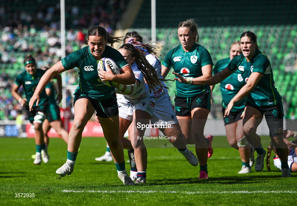 20 September 2026; Robyn O'Connor of Ireland during the WXV Global Series match between Ireland and USA at Tallaght Stadium in Dublin. Photo by Stephen McCarthy/Sportsfile