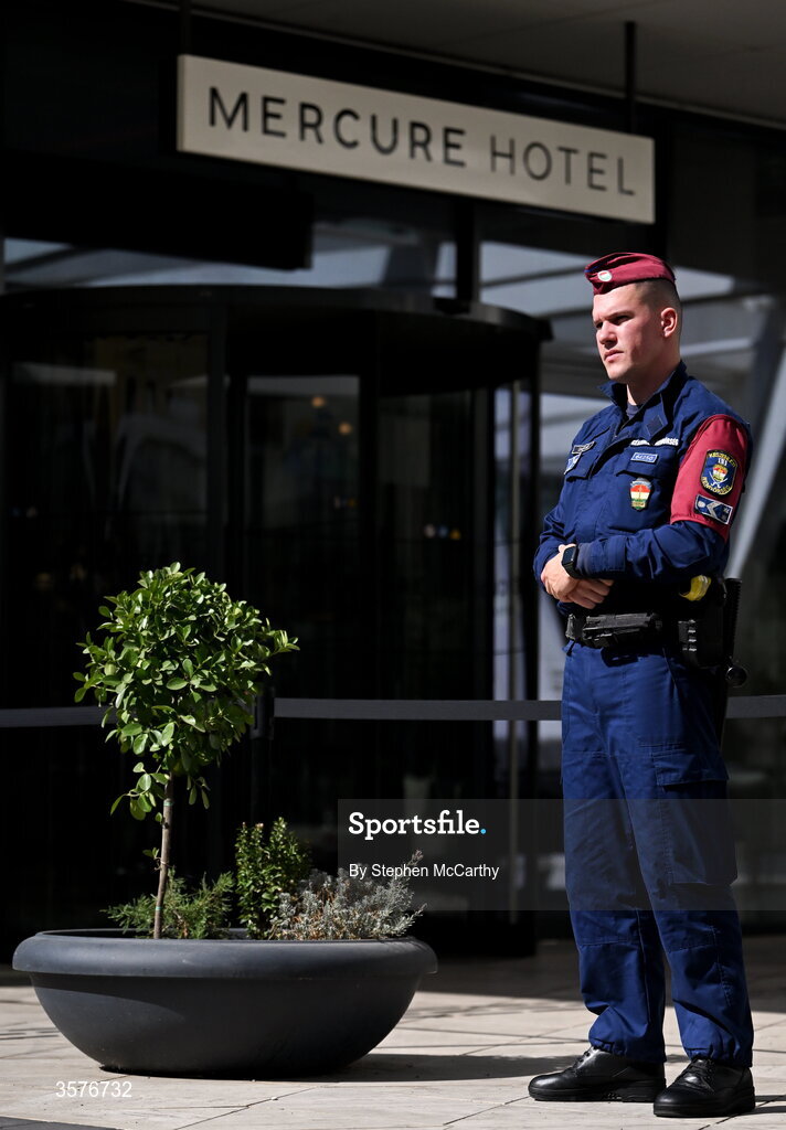 26 September 2026; Police look on outside the Republic of Ireland team hotel in Debrecen, Hungary. Photo by Stephen McCarthy/Sportsfile