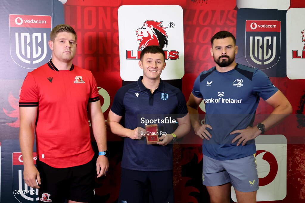 26 September 2026; From left, 10bet Lions captain Francke Horne, referee Ben Breakspear and Leinster captain Max Deegan before the United Rugby Championship match between Lions and Leinster at Ellis Park in Johannesburg, South Africa. Photo by Shaun Roy/Sportsfile