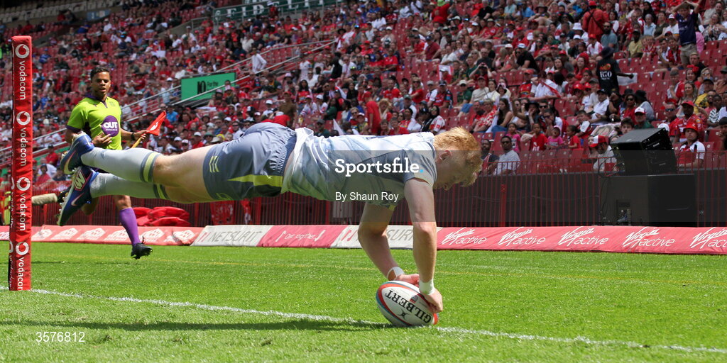 26 September 2026; Tommy O'Brien of Leinster scores a try, which was subsequently disallowed by TMO during the United Rugby Championship match between Lions and Leinster at Ellis Park in Johannesburg, South Africa. Photo by Shaun Roy/Sportsfile