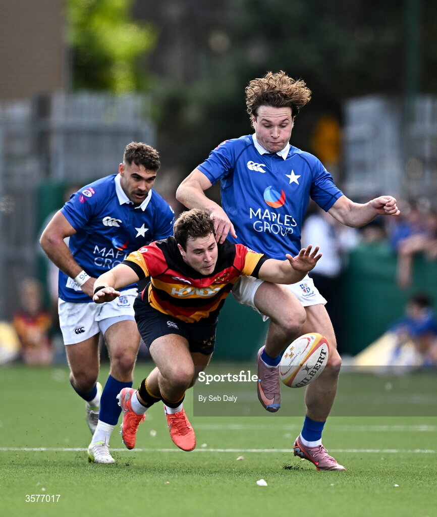 26 September 2026; Wilhelm De Klerk of Lansdowne in action against Myles Carey of St Mary’s College during the Energia Men's All-Ireland League Division 1A match between Lansdowne FC and St Mary's College RFC at the Aviva Stadium in Dublin. Photo by Seb Daly/Sportsfile