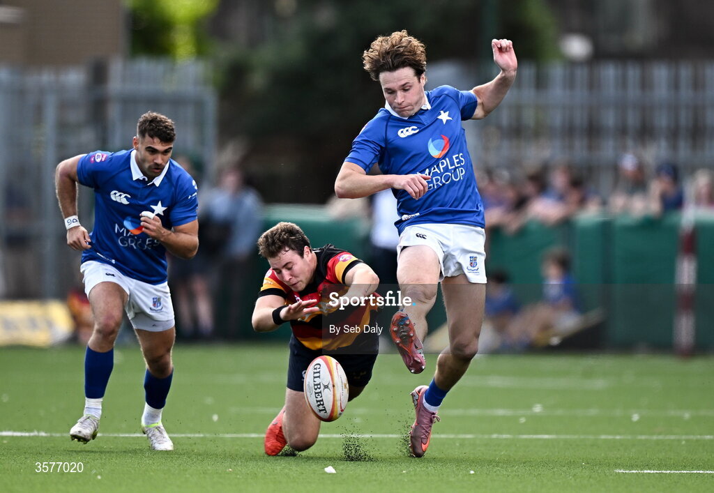 26 September 2026; Wilhelm De Klerk of Lansdowne in action against Myles Carey of St Mary’s College during the Energia Men's All-Ireland League Division 1A match between Lansdowne FC and St Mary's College RFC at the Aviva Stadium in Dublin. Photo by Seb Daly/Sportsfile