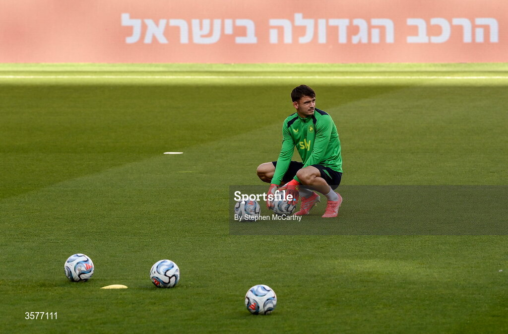 26 September 2026; Goalkeeper Max O'Leary during the Republic of Ireland training session at Nagyerdei Stadion in Debrecen, Hungary. Photo by Stephen McCarthy/Sportsfile