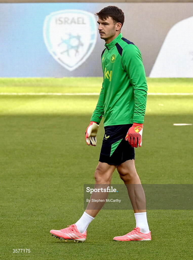 26 September 2026; Goalkeeper Max O'Leary during the Republic of Ireland training session at Nagyerdei Stadion in Debrecen, Hungary. Photo by Stephen McCarthy/Sportsfile