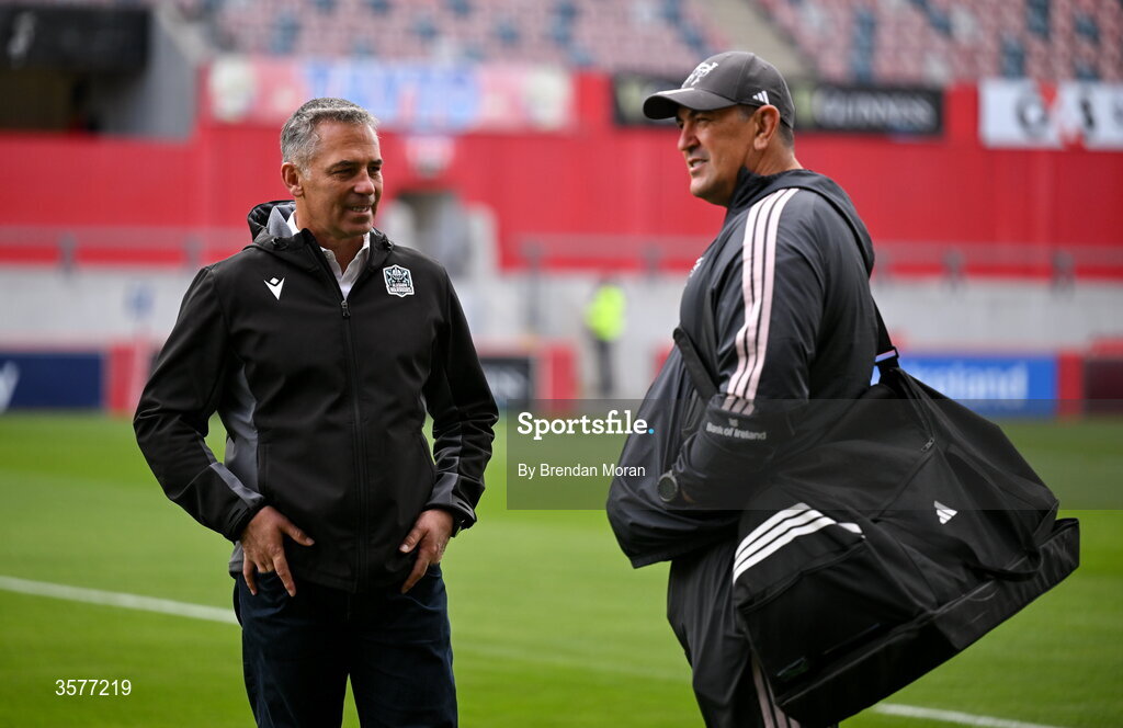 26 September 2026; Glasgow Warriors head coach Franco Smith, left, and Munster head coach Clayton McMillan before the United Rugby Championship match between Munster and Glasgow Warriors at Thomond Park in Limerick. Photo by Brendan Moran/Sportsfile