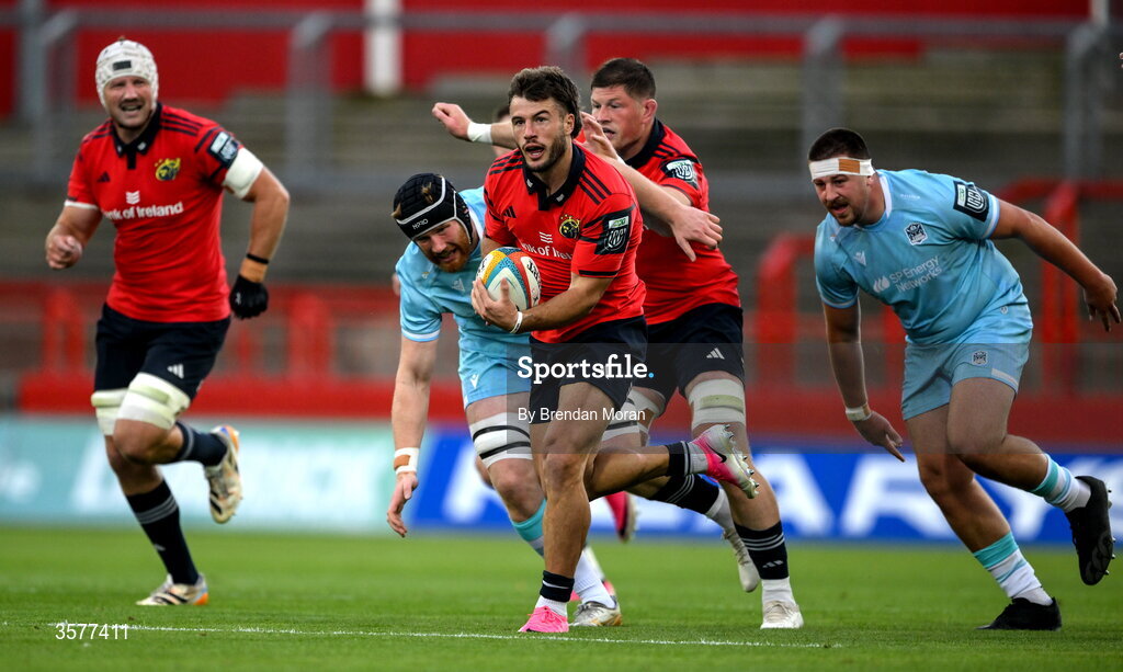 26 September 2026; Alex Nankivell of Munster makes a break during the United Rugby Championship match between Munster and Glasgow Warriors at Thomond Park in Limerick. Photo by Brendan Moran/Sportsfile