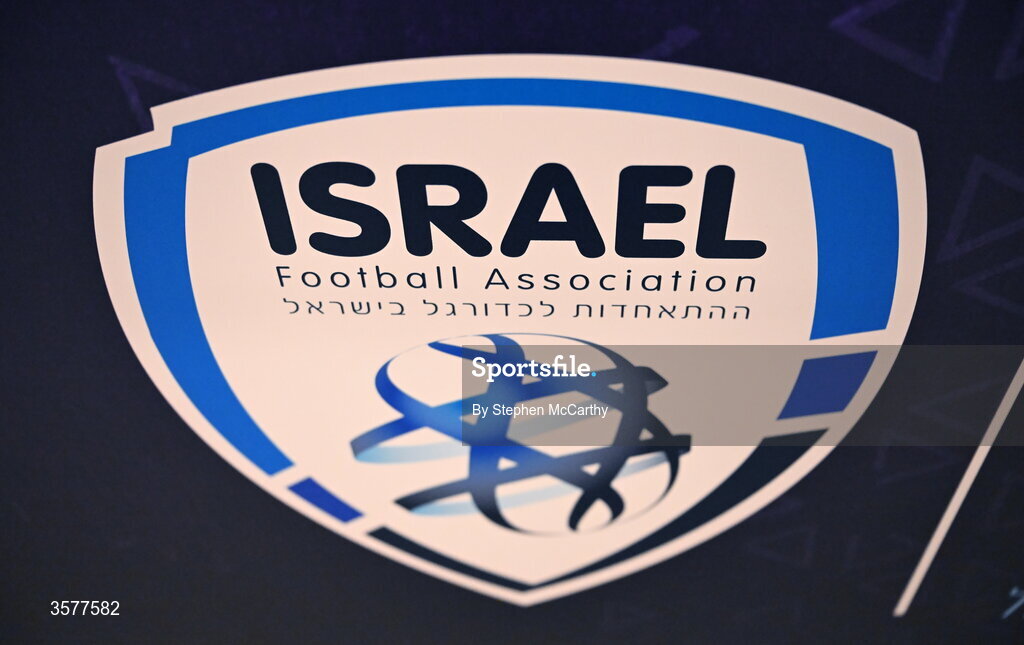 26 September 2026; The Israel Football Association crest during the Republic of Ireland press conference at Nagyerdei Stadion in Debrecen, Hungary. Photo by Stephen McCarthy/Sportsfile