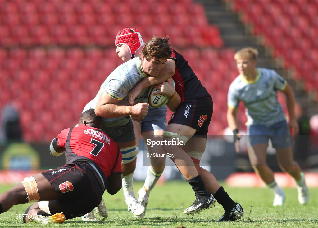 26 September 2026; Brian Deeney of Leinster in action against Batho Hlekani of 10bet Lions during the United Rugby Championship match between Lions and Leinster at Ellis Park in Johannesburg, South Africa. Photo by Shaun Roy/Sportsfile