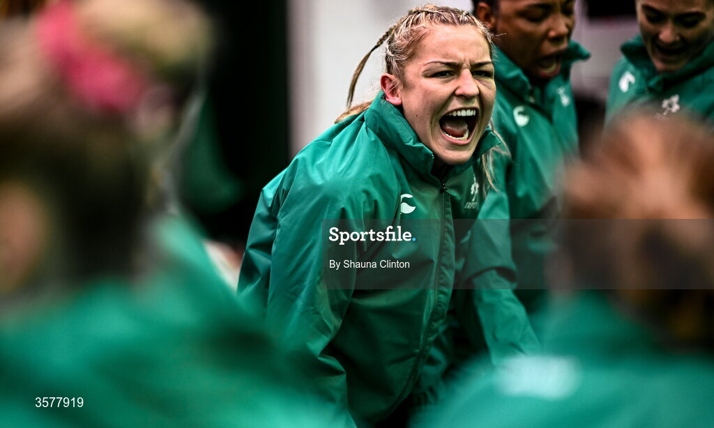 27 September 2026; Ireland captain Erin King encourages her teammates in the Ireland dressingroom before the WXV Global Series match between Ireland and Japan at Dexcom Stadium in Galway. Photo by Shauna Clinton/Sportsfile