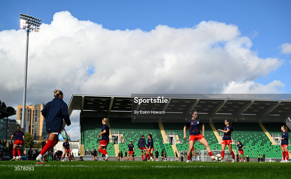 27 September 2026; Leah Doyle of Shelbourne during warm ups before the 2026 Club Orange Women's FAI Cup final between Athlone Town and Shelbourne at Tallaght Stadium in Dublin. Photo by Eakin Howard/Sportsfile