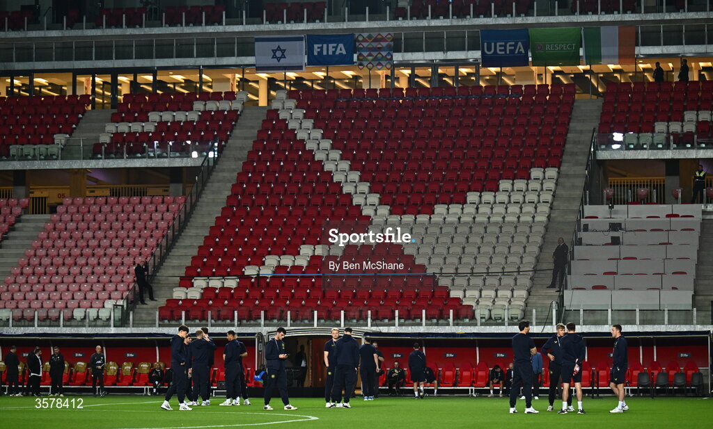 27 September 2026; Republic of Ireland players walk the pitch before the UEFA Nations League B match between Israel and the Republic of Ireland at Nagyerdei Stadion in Debrecen, Hungary. Photo by Ben McShane/Sportsfile