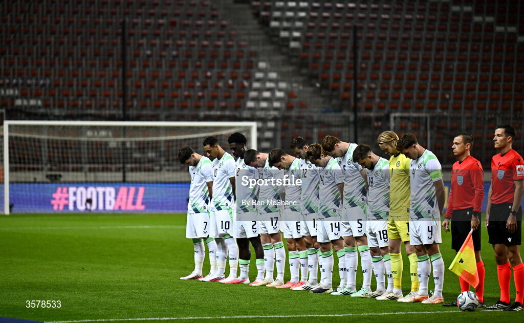 27 September 2026; The Republic of Ireland team bow their heads during the Israeli national anthem before the UEFA Nations League B match between Israel and the Republic of Ireland at Nagyerdei Stadion in Debrecen, Hungary. Photo by Ben McShane/Sportsfile