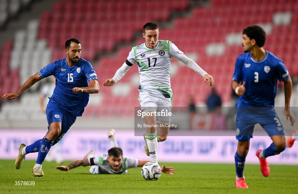 27 September 2026; Jack Moylan of Republic of Ireland holds off the challenge of Eliel Peretz of Israel during the UEFA Nations League B match between Israel and the Republic of Ireland at Nagyerdei Stadion in Debrecen, Hungary. Photo by Stephen McCarthy/Sportsfile