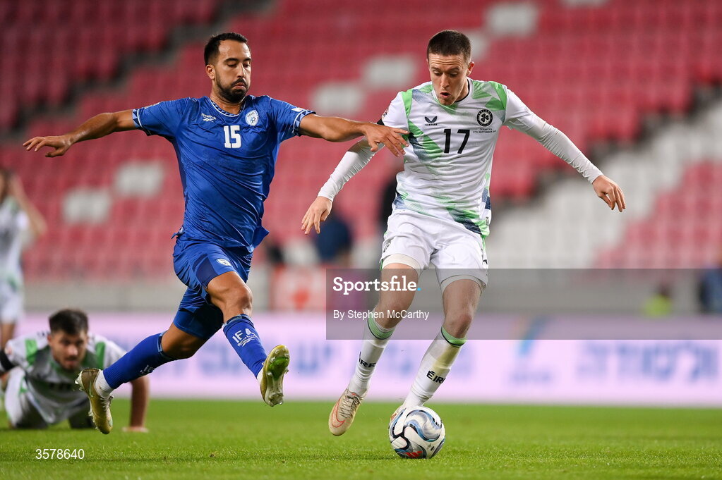 27 September 2026; Jack Moylan of Republic of Ireland holds off the challenge of Eliel Peretz of Israel during the UEFA Nations League B match between Israel and the Republic of Ireland at Nagyerdei Stadion in Debrecen, Hungary. Photo by Stephen McCarthy/Sportsfile
