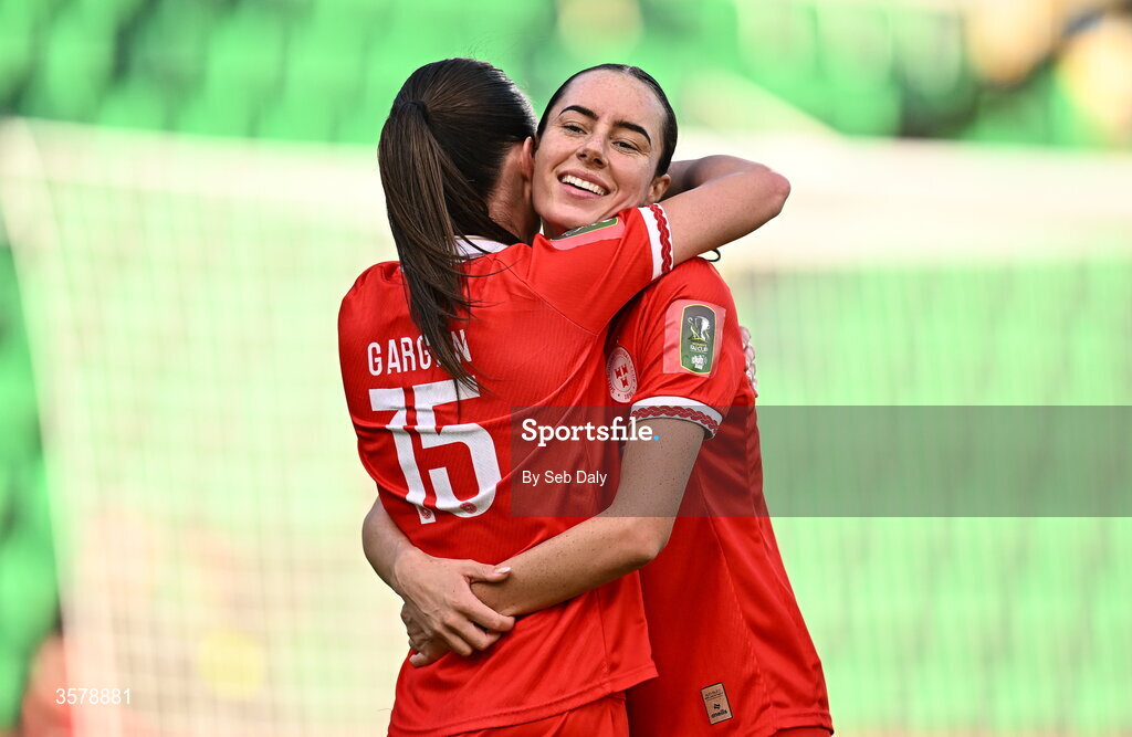 27 September 2026; Shelbourne players Aoife Kelly, right, and Jess Gargan, celebrate after the 2026 Club Orange Women's FAI Cup final between Athlone Town and Shelbourne at Tallaght Stadium in Dublin. Photo by Seb Daly/Sportsfile
