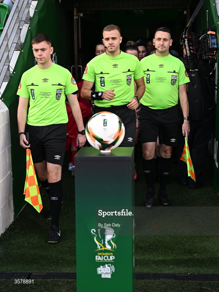 27 September 2026; Referee Mark Patchell, centre, with assistants Thomas Joyce and Simon Drislane before the 2026 Club Orange Women's FAI Cup final between Athlone Town and Shelbourne at Tallaght Stadium in Dublin. Photo by Seb Daly/Sportsfile