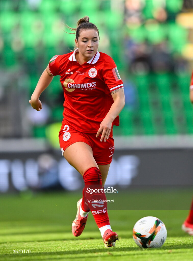 27 September 2026; Kate Mooney of Shelbourne in action during the 2026 Club Orange Women's FAI Cup final between Athlone Town and Shelbourne at Tallaght Stadium in Dublin. Photo by Eakin Howard/Sportsfile