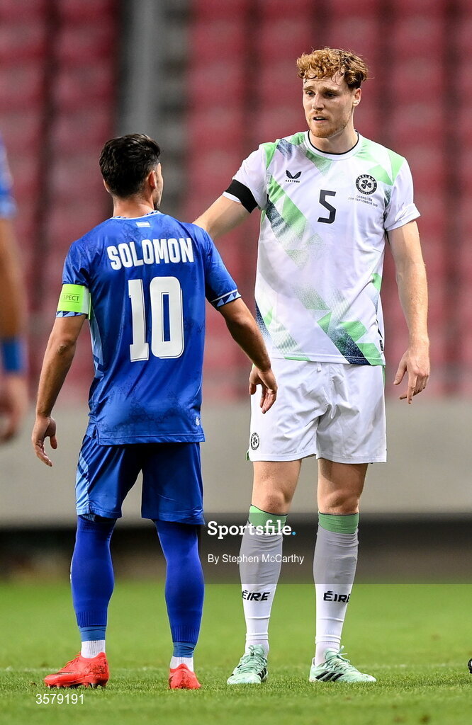27 September 2026; Jake O'Brien of Republic of Ireland and Manor Solomon of Israel during the UEFA Nations League B match between Israel and the Republic of Ireland at Nagyerdei Stadion in Debrecen, Hungary. Photo by Stephen McCarthy/Sportsfile