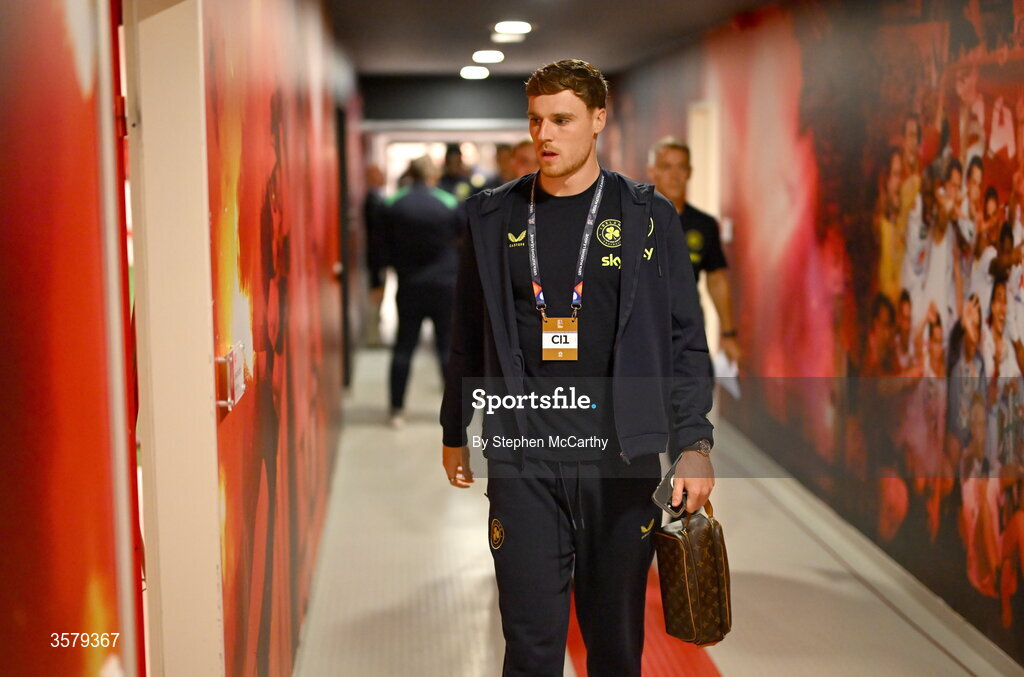 27 September 2026; Jake O'Brien of Republic of Ireland arrives for the UEFA Nations League B match between Israel and the Republic of Ireland at Nagyerdei Stadion in Debrecen, Hungary. Photo by Stephen McCarthy/Sportsfile
