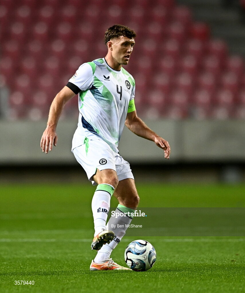 27 September 2026; Dara O'Shea of Republic of Ireland during the UEFA Nations League B match between Israel and the Republic of Ireland at Nagyerdei Stadion in Debrecen, Hungary. Photo by Ben McShane/Sportsfile