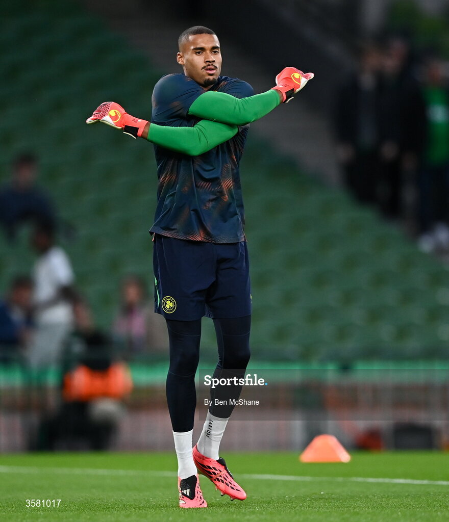1 October 2026; Republic of Ireland goalkeeper Gavin Bazunu warms up before the UEFA Nations League B match between the Republic of Ireland and Austria at the Aviva Stadium in Dublin. Photo by Ben McShane/Sportsfile