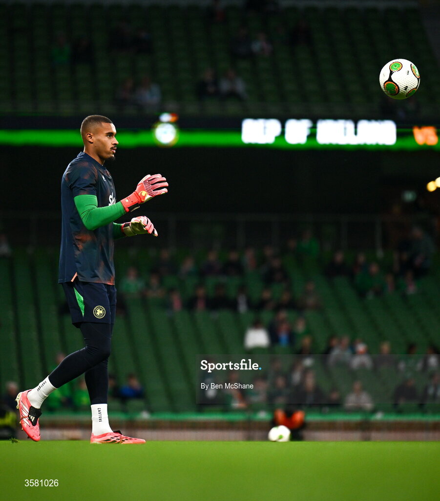 1 October 2026; Republic of Ireland goalkeeper Gavin Bazunu warms up before the UEFA Nations League B match between the Republic of Ireland and Austria at the Aviva Stadium in Dublin. Photo by Ben McShane/Sportsfile