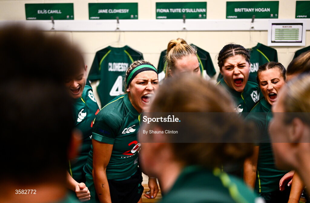 3 October 2026; Ireland captain Erin King, centre, speaks to team-mates in the dressing-room before the International Women's Rugby fixture between Ireland and Japan at Virgin Media Park in Cork. Photo by Shauna Clinton/Sportsfile
