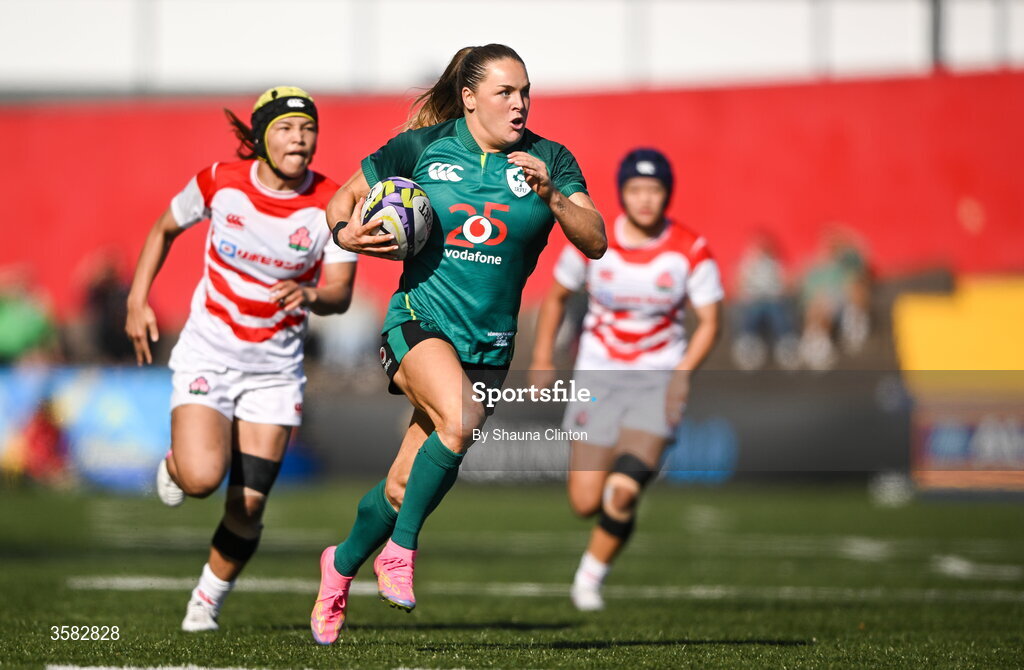 3 October 2026; Béibhinn Parsons of Ireland on her way to scoring her side's fifth try during the International Women's Rugby fixture between Ireland and Japan at Virgin Media Park in Cork. Photo by Shauna Clinton/Sportsfile