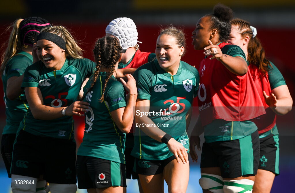 3 October 2026; Béibhinn Parsons of Ireland, centre, celebrates with team-mates after scoring their side's fifth try during the International Women's Rugby fixture between Ireland and Japan at Virgin Media Park in Cork. Photo by Shauna Clinton/Sportsfile