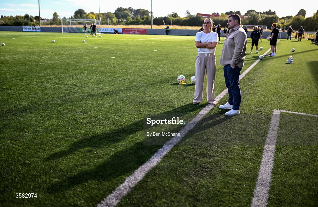 3 October 2026; Athlone head coach Lily Agg in conversation with Galway United head coach Phil Trill before the SSE Airtricity Women's Premier Division match between Athlone Town and Galway United at Athlone Town Stadium in Lissywollen, Athlone, Westmeath. Photo by Ben McShane/Sportsfile