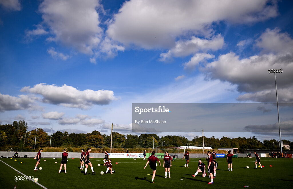 3 October 2026; Galway United players warm-up before the SSE Airtricity Women's Premier Division match between Athlone Town and Galway United at Athlone Town Stadium in Lissywollen, Athlone, Westmeath. Photo by Ben McShane/Sportsfile