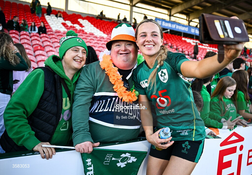 3 October 2026; Aoibheann Reilly of Ireland takes a selfie with supporters after the International Women's Rugby fixture between Ireland and Japan at Virgin Media Park in Cork. Photo by Seb Daly/Sportsfile