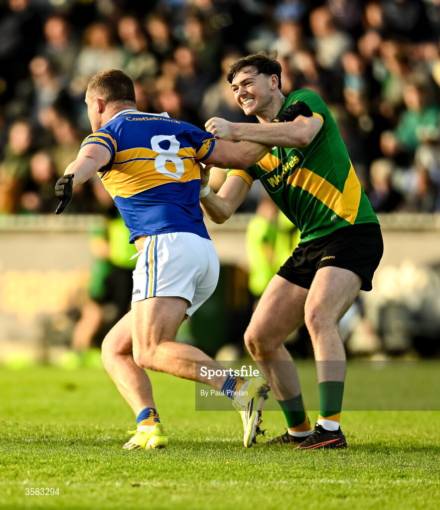 3 October 2026; Adam Waddick of Thomas Davis pulls the jersey of Ciarán Kilkenny of Castleknock during the Dublin County Senior Club Football Championship semi-final match between Thomas Davis and Castleknock at Parnell Park in Dublin. Photo by Paul Phelan/Sportsfile